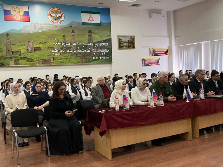 Партийцы приняли участие в мероприятии посвященном открытию первичного отделения Российского движения детей и молодежи "Движение первых". Партийцы приняли участие в мероприятии посвященном открытию первичного отделения Российского движения детей и молодежи "Движение первых".